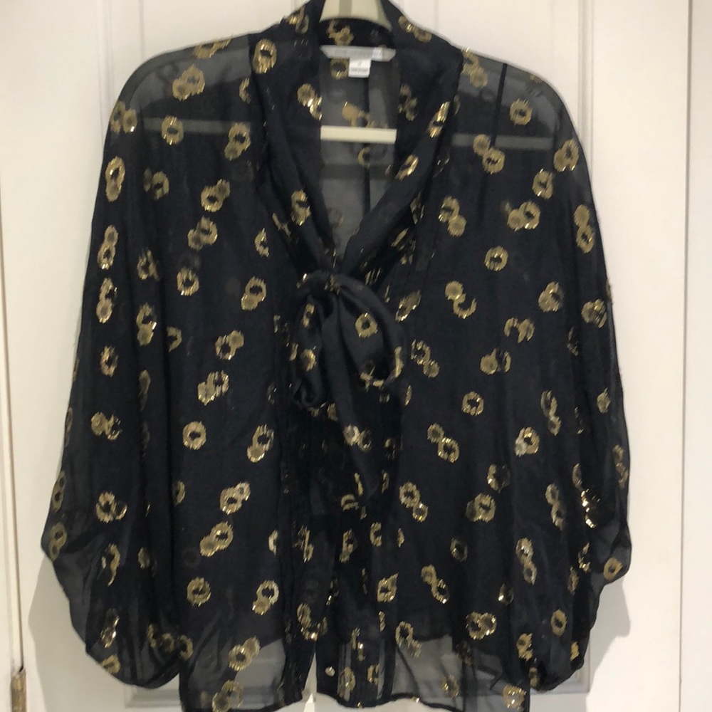 Diane von Furstenberg silk blouse EUC